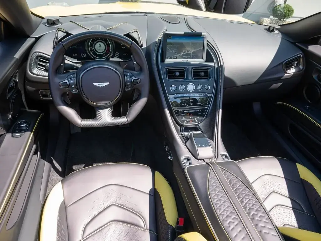Aston Martin DBS (2018-24) DBS Volante 5.9 - 2022 - Joinsteer - #25