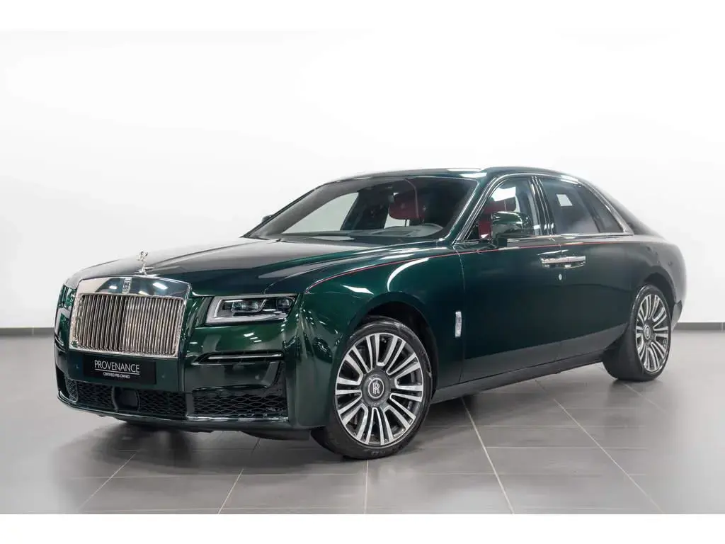 Полные сведения об автомобиле 2021 rolls-royce Ghost Ghost Темно-изумрудный  Красный «Муджелло» — доступно для продажи у Rolls-Royce Motor Cars Dubai  Sheik Zayed Road,PO Box 8827,Dubai,United Arab Emirates для 1 500 000 €