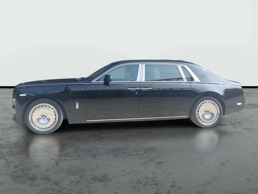 2023 Phantom Extended