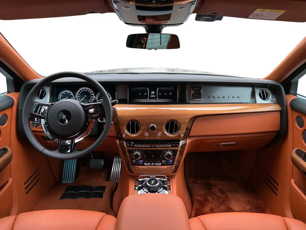 2024 Phantom Extended