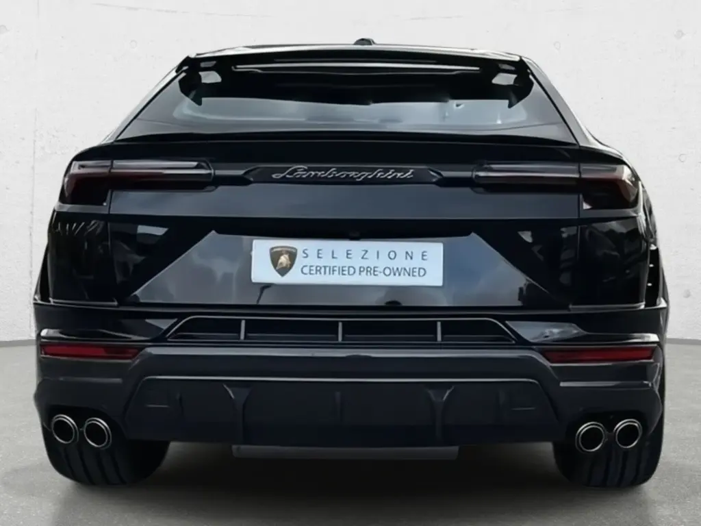 Image for 2023 Urus Performante at position 4