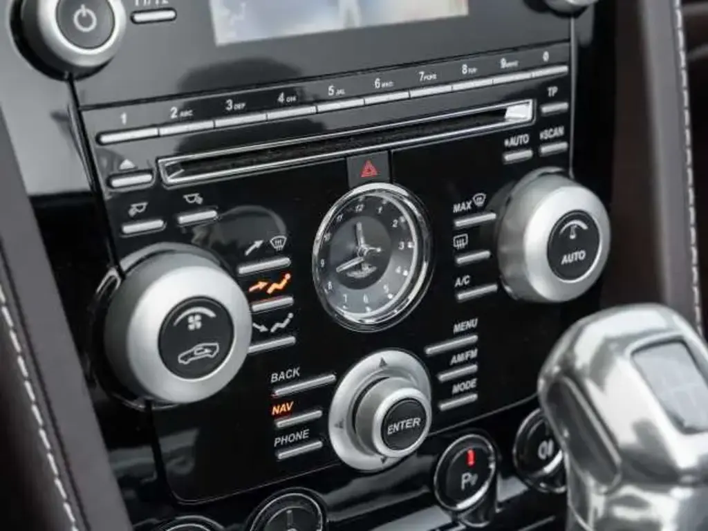 Aston Martin DBS I DBS V12 Volante 5.9 - 2010 - Joinsteer - #27