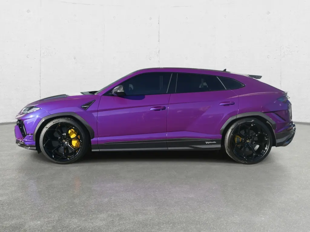 Image for 2023 Urus Performante at position 2