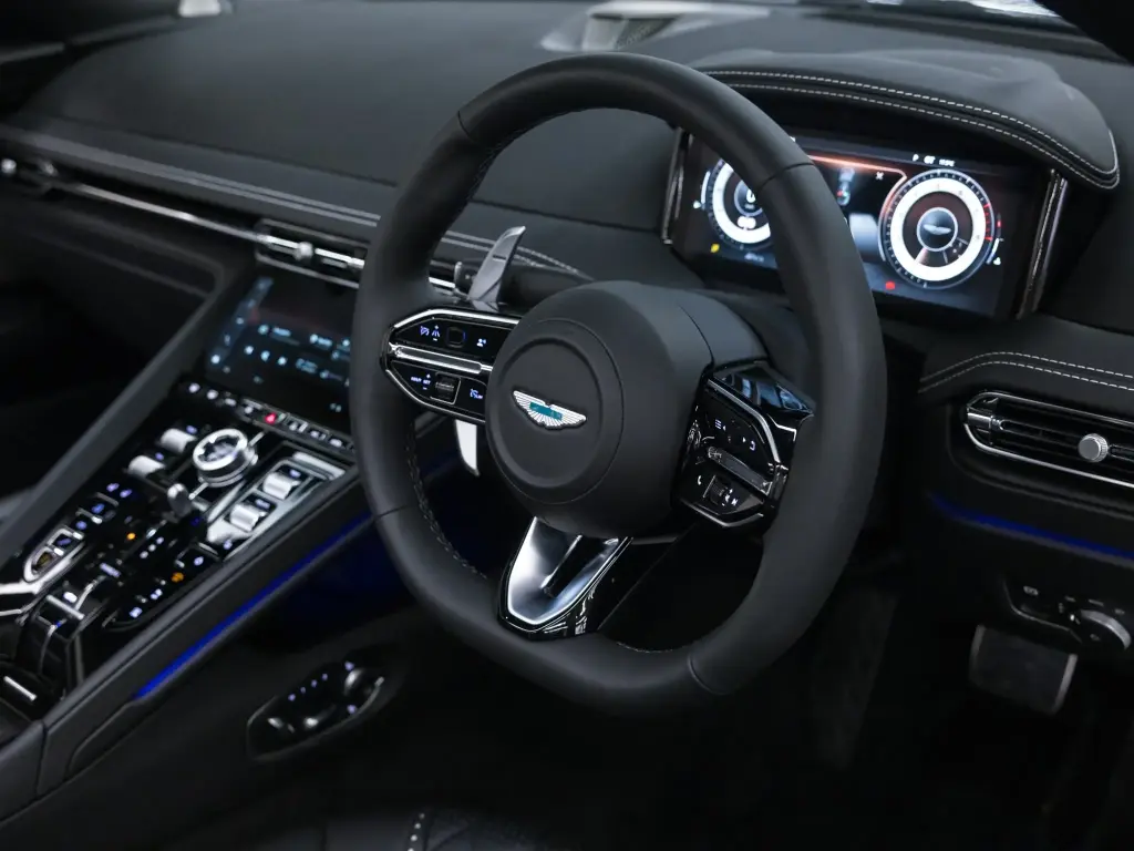 2024 DB12 V8 Volante thumbnail vehicle image 2