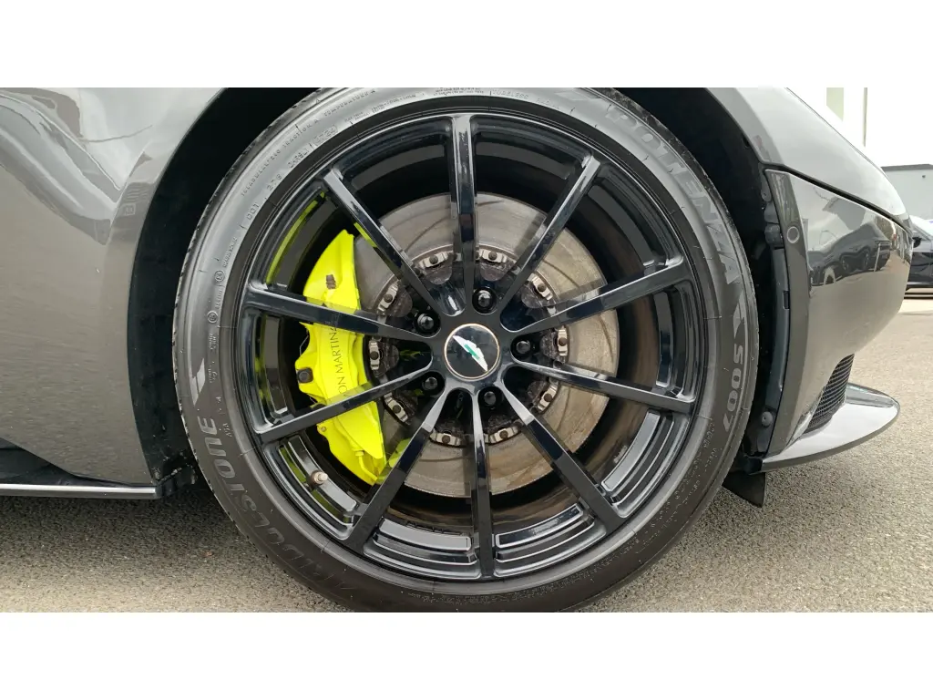 2019 DB11 V12 AMR Coupe thumbnail vehicle image 3