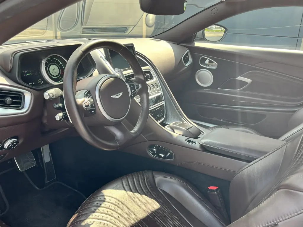 2019 DB11 V12 AMR Coupe thumbnail vehicle image 2