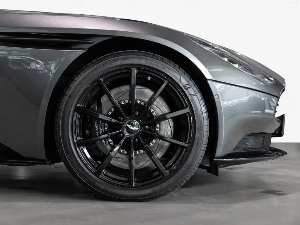 2020 DB11 V12 AMR Coupe thumbnail vehicle image 3