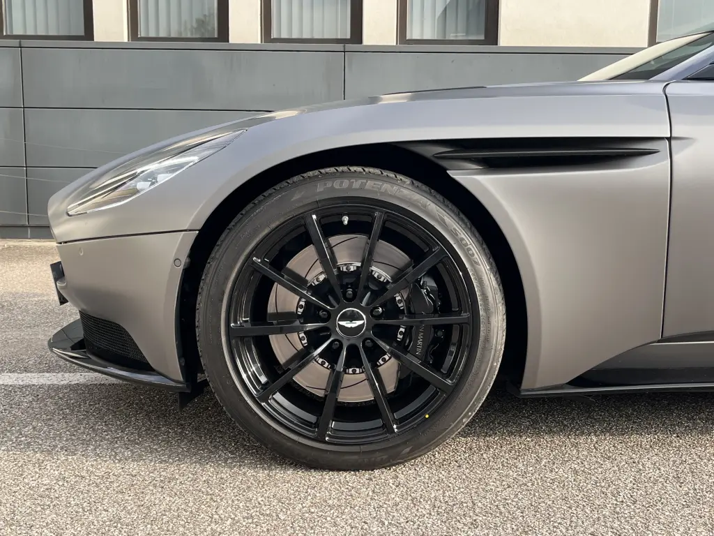 2020 DB11 V12 AMR Coupe thumbnail vehicle image 3