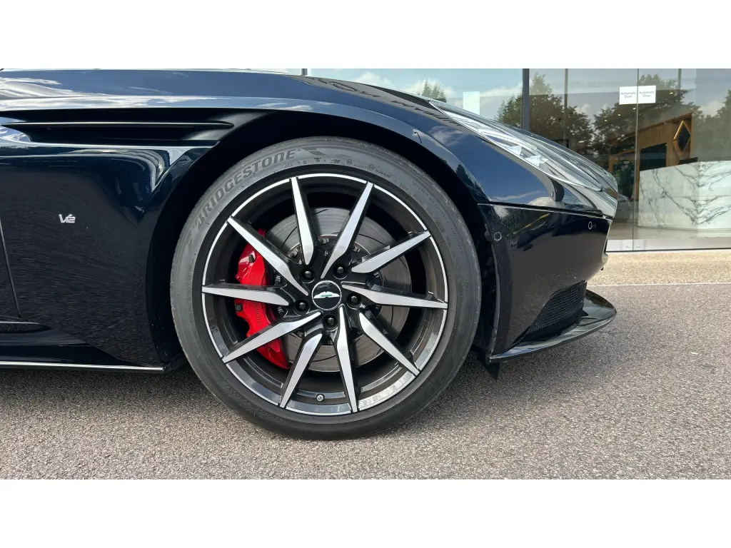 2017 DB11 V12 Coupe thumbnail vehicle image 3