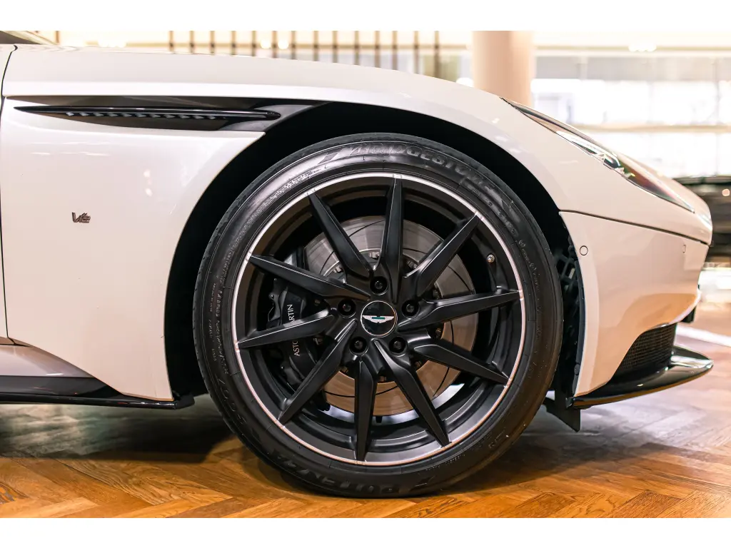 2017 DB11 V12 Coupe thumbnail vehicle image 3