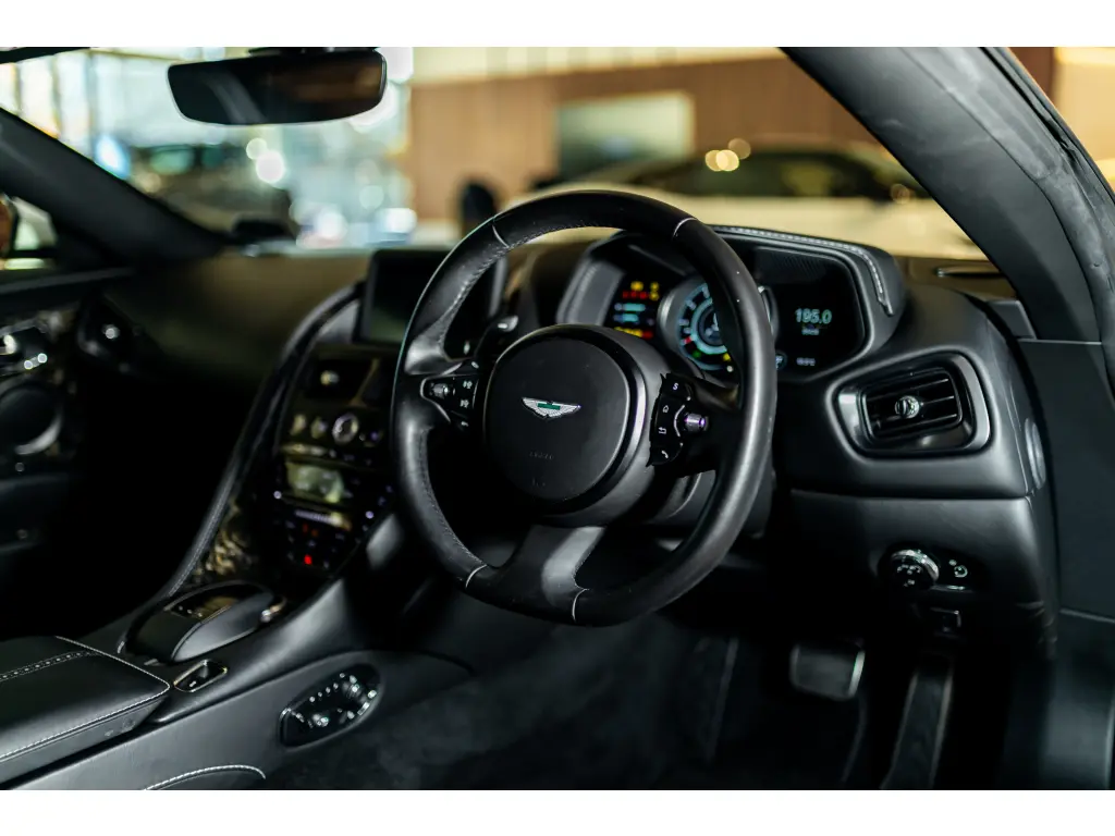 2017 DB11 V12 Coupe thumbnail vehicle image 2