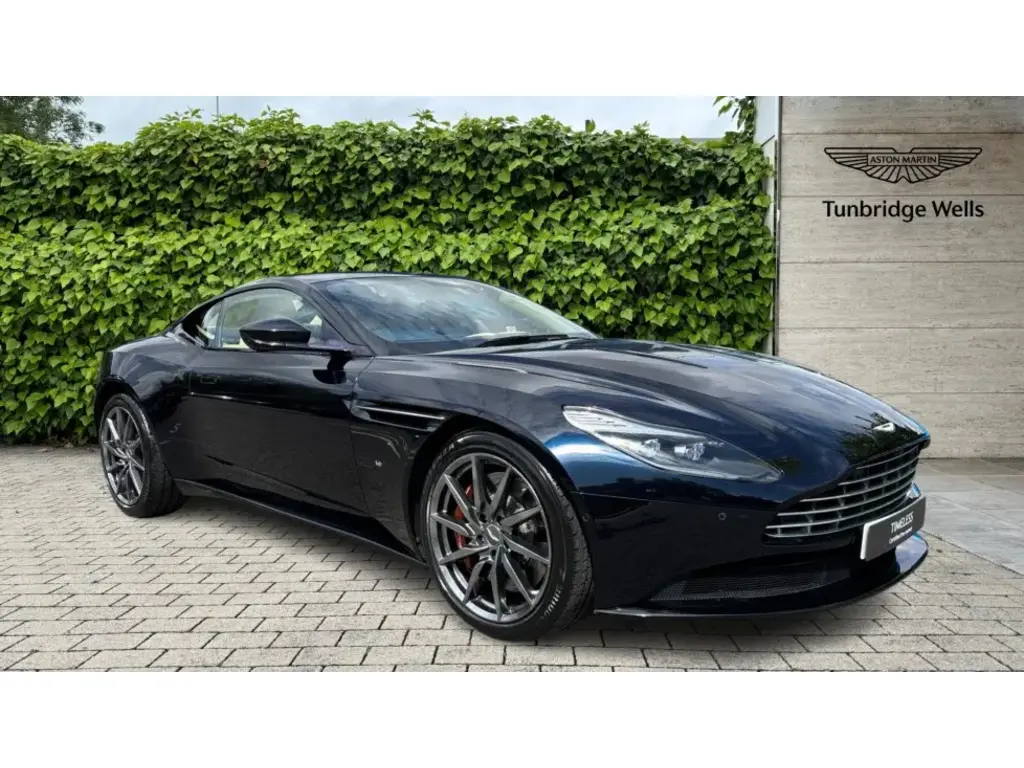 アストンマーティン DB11