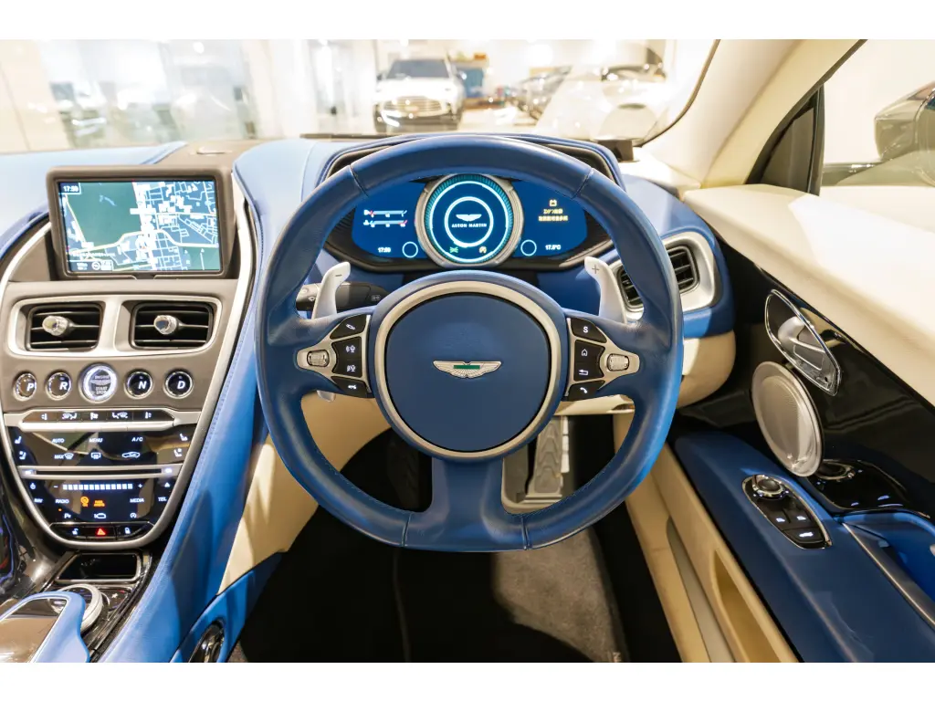 2017 DB11 V12 Coupe thumbnail vehicle image 2