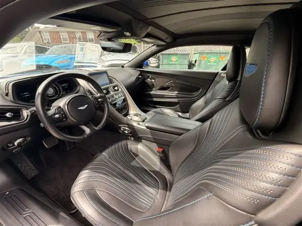 2017 DB11 V12 Coupe thumbnail vehicle image 2