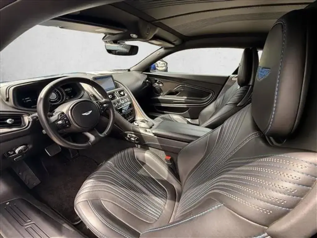 2017 DB11 V12 Coupe thumbnail vehicle image 2