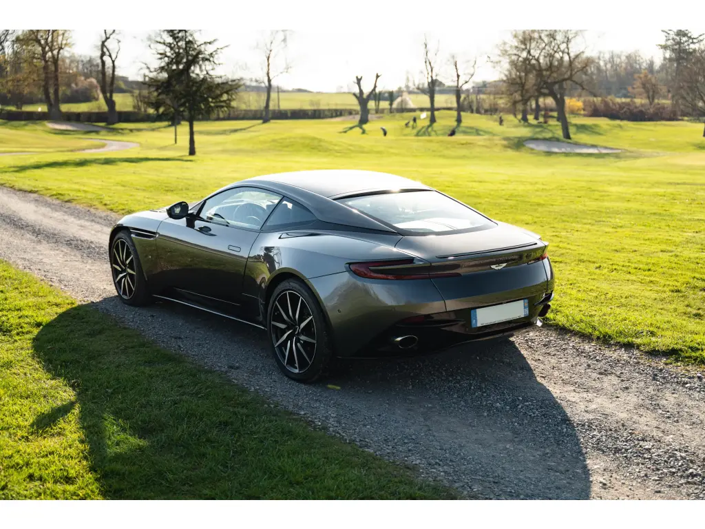 2017 DB11 V12 Coupe thumbnail vehicle image 1