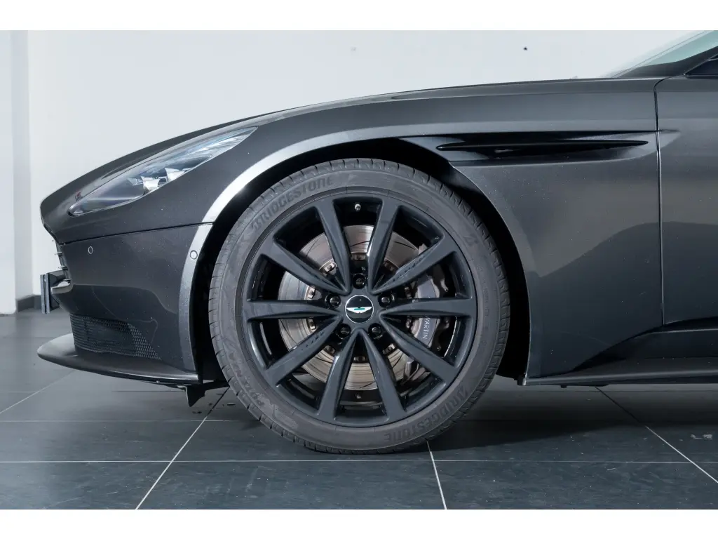 2017 DB11 V12 Coupe thumbnail vehicle image 3