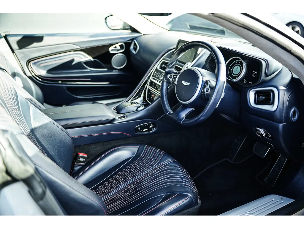 2018 DB11 V12 Coupe thumbnail vehicle image 2