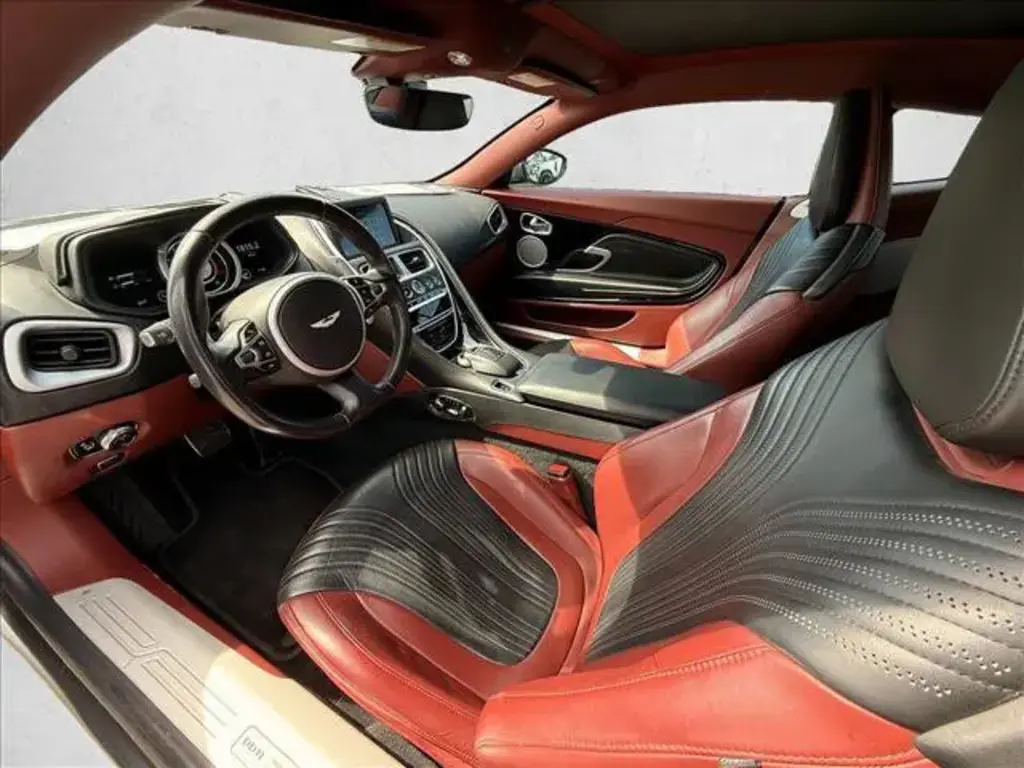 2018 DB11 V12 Coupe thumbnail vehicle image 2