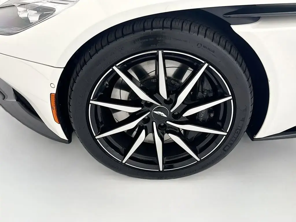 2018 DB11 V12 Coupe thumbnail vehicle image 3