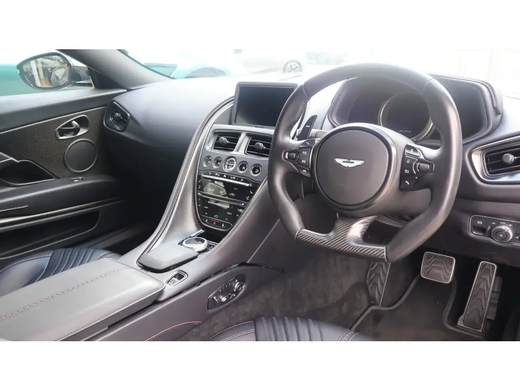 2023 DB11 V12 Coupe thumbnail vehicle image 2
