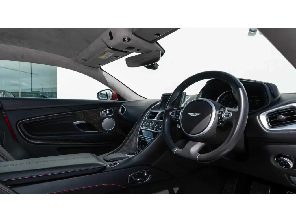 2018 DB11 V8 Coupe thumbnail vehicle image 2