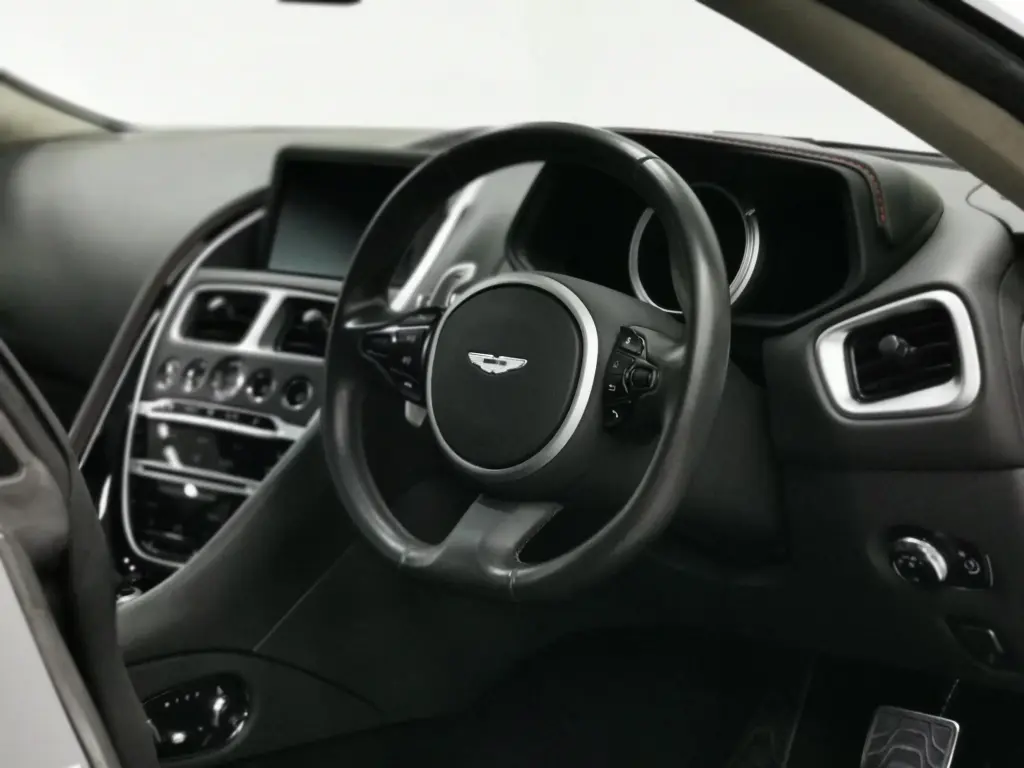 2018 DB11 V8 Coupe thumbnail vehicle image 2