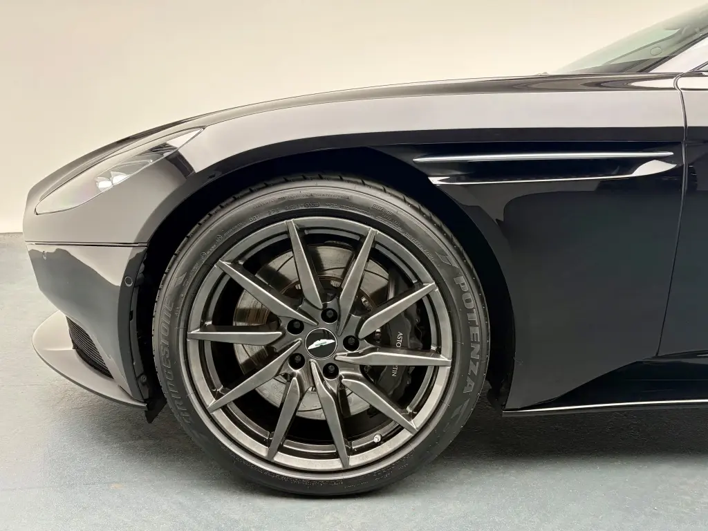 2018 DB11 V8 Coupe thumbnail vehicle image 3
