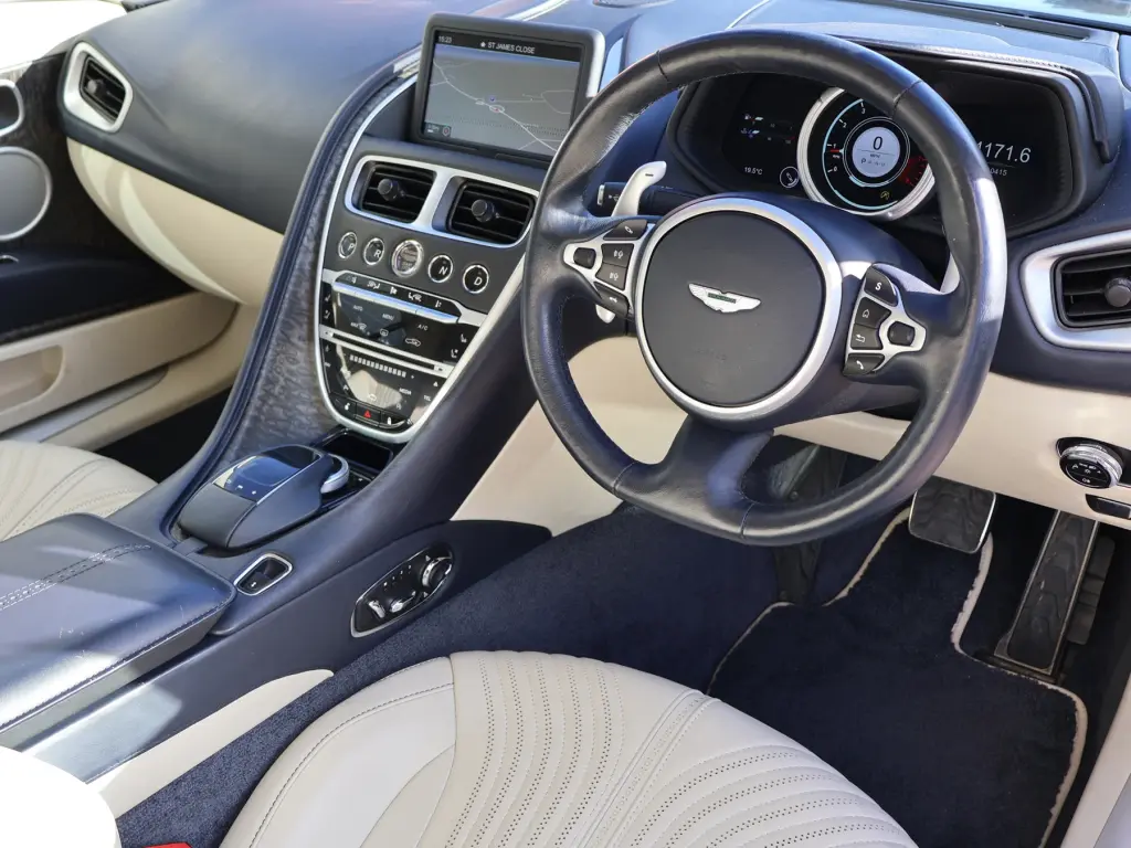 2019 DB11 V8 Coupe thumbnail vehicle image 2
