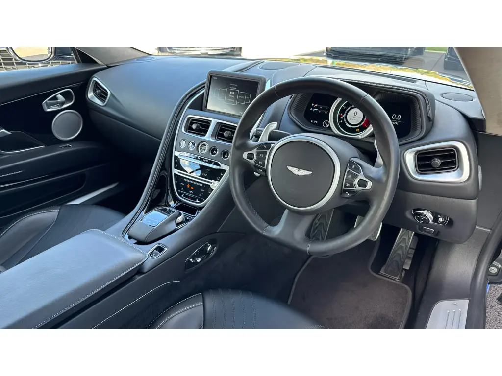 2019 DB11 V8 Coupe thumbnail vehicle image 2