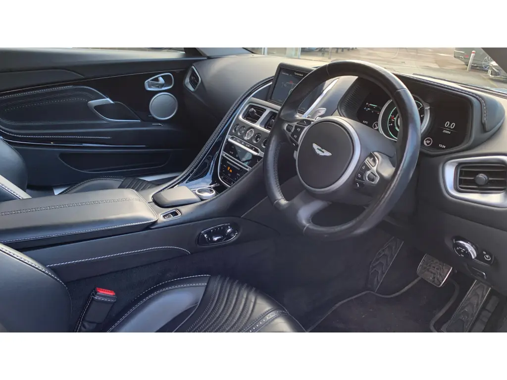 2019 DB11 V8 Coupe thumbnail vehicle image 2