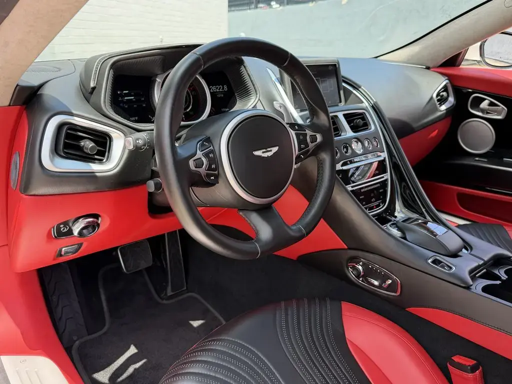 2019 DB11 V8 Coupe thumbnail vehicle image 2