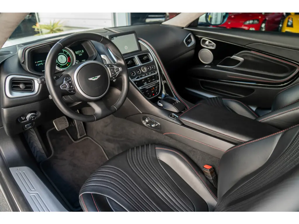 2019 DB11 V8 Coupe thumbnail vehicle image 2