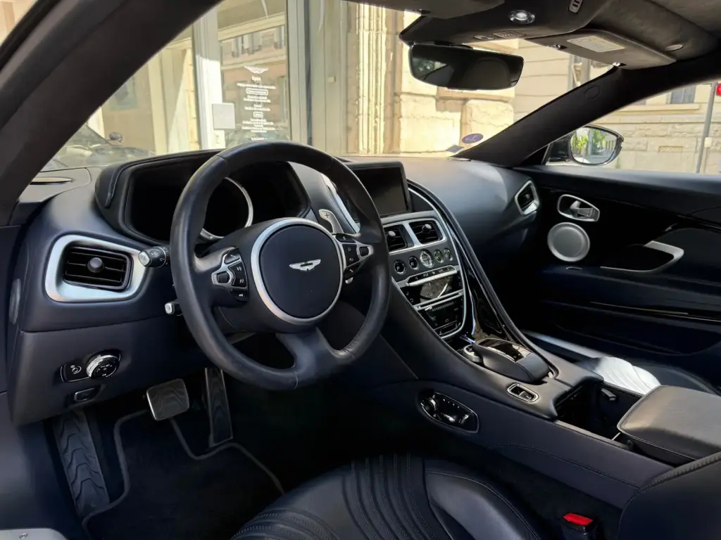 Aston Martin DB11 V8 Coupe 4.0 -  - Joinsteer - #2