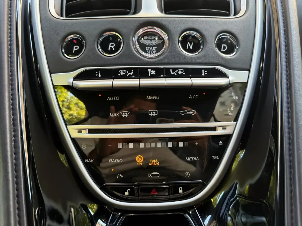 Aston Martin DB11 V8 Coupe 4.0 - 2019 - Joinsteer - #28