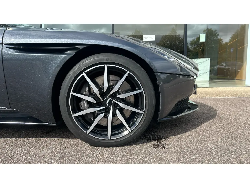 2020 DB11 V8 Coupe thumbnail vehicle image 3