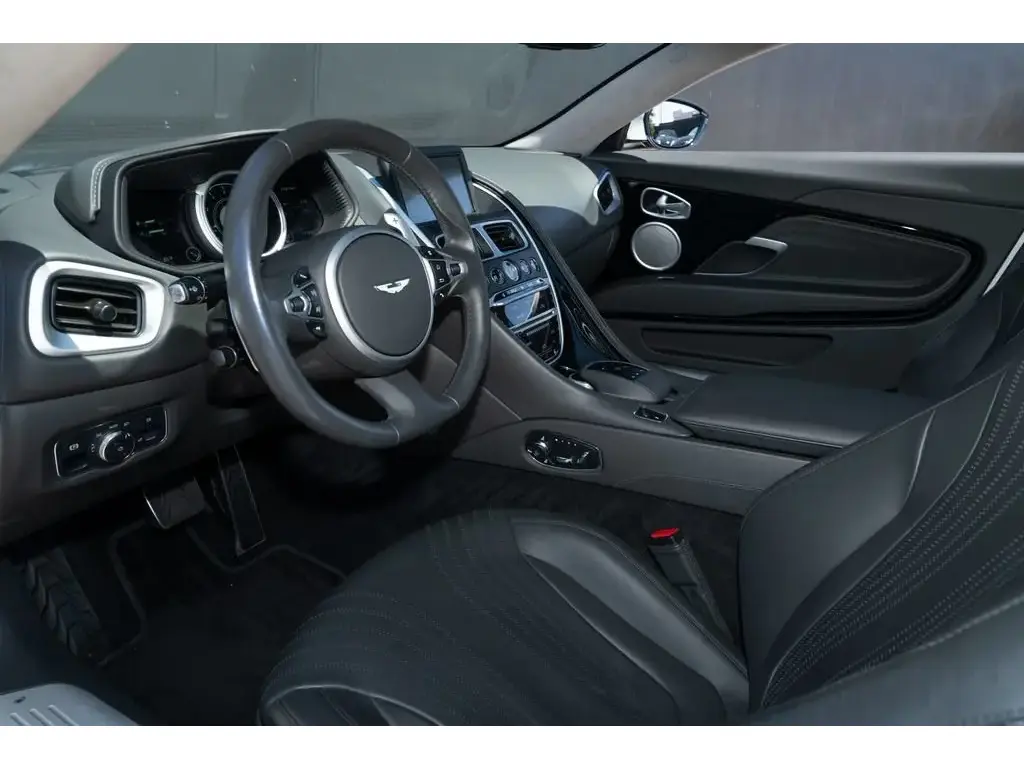 2020 DB11 V8 Coupe thumbnail vehicle image 2