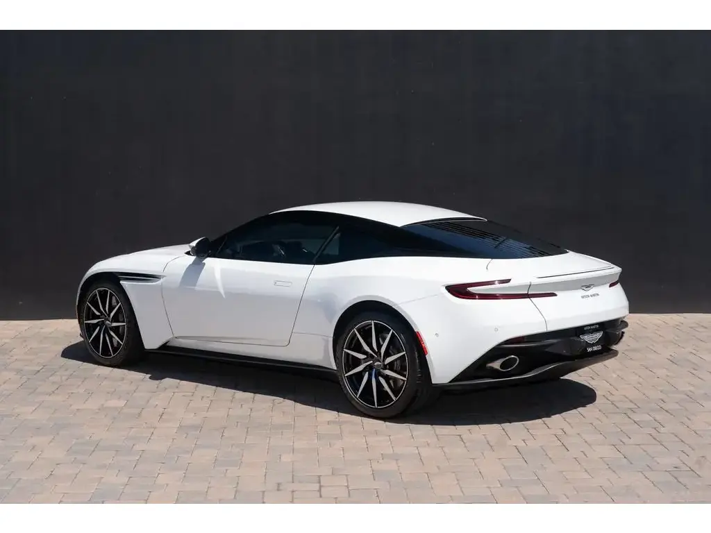 2020 DB11 V8 Coupe thumbnail vehicle image 1