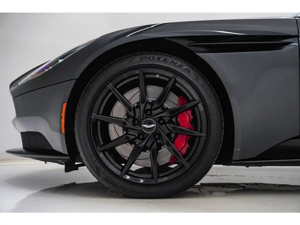 2021 DB11 V8 Coupe thumbnail vehicle image 3