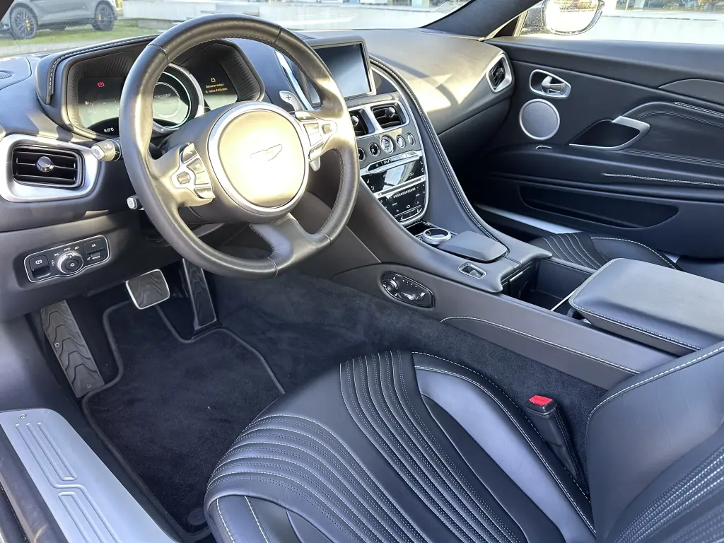 Aston Martin DB11 V8 Coupe 4.0 -  - Joinsteer - #2