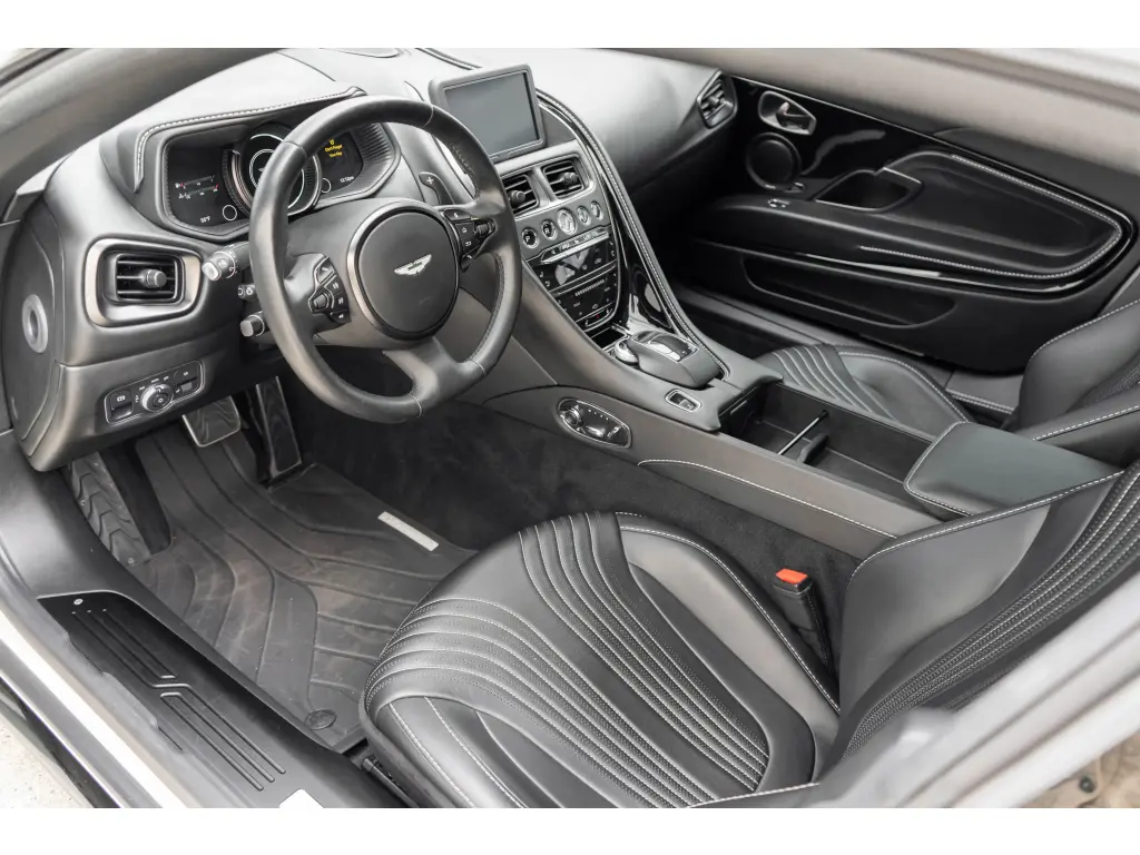 2021 DB11 V8 Coupe thumbnail vehicle image 2