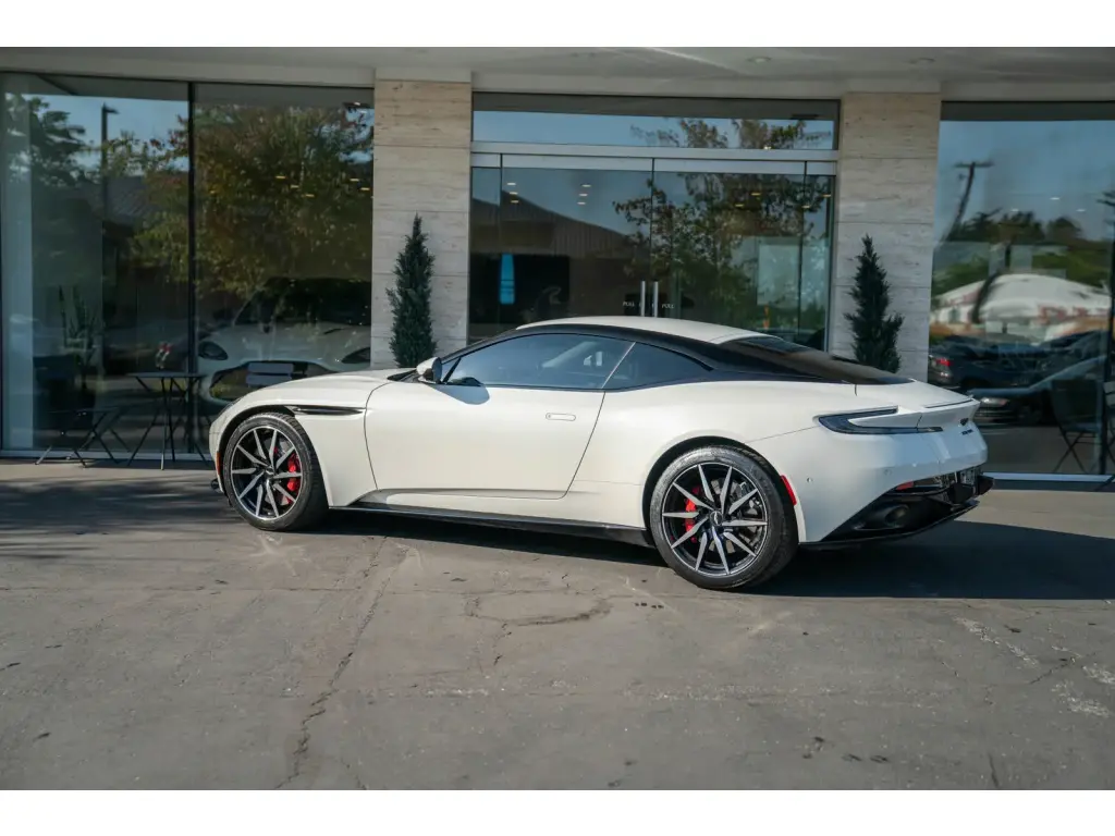 2021 DB11 V8 Coupe thumbnail vehicle image 1