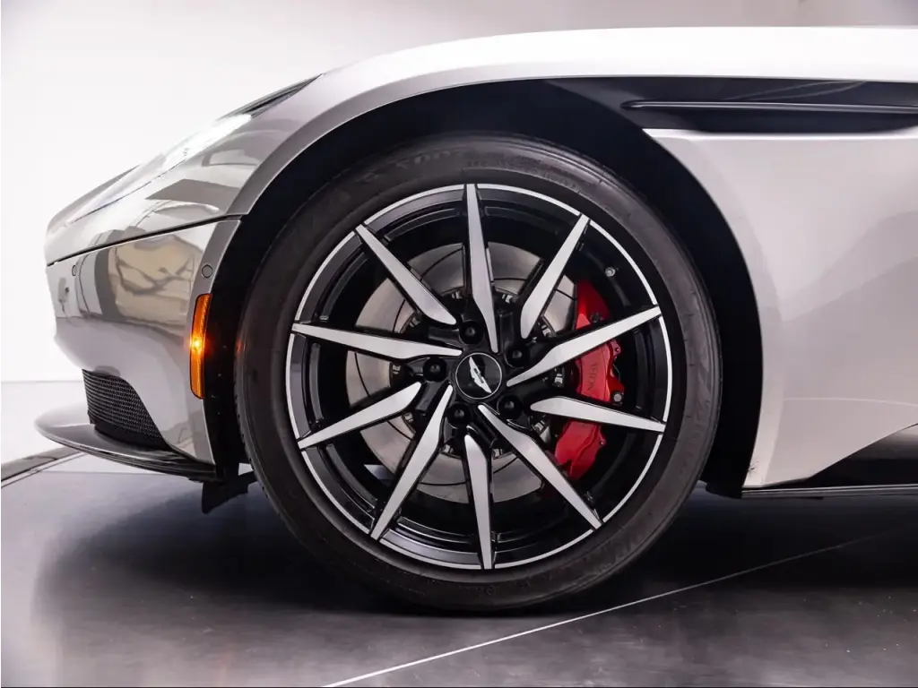 2021 DB11 V8 Coupe thumbnail vehicle image 3