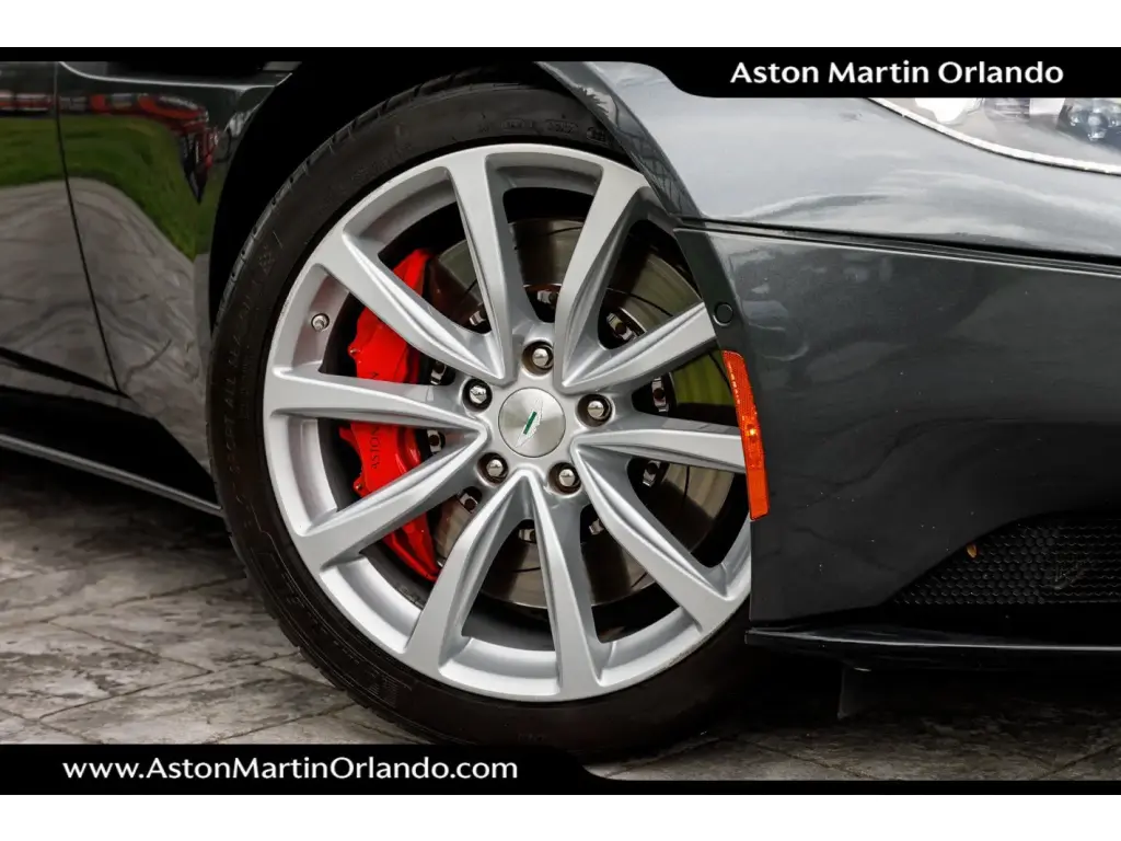 2021 DB11 V8 Coupe thumbnail vehicle image 3