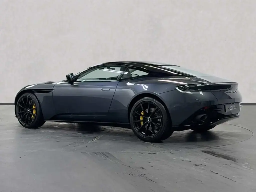 2022 DB11 V8 Coupe thumbnail vehicle image 1