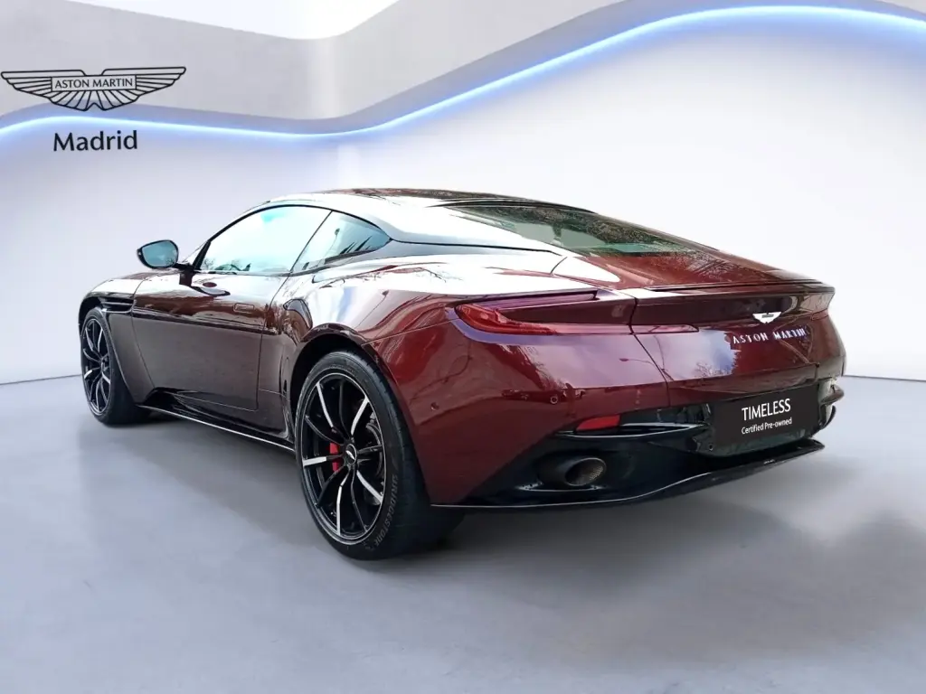 2022 DB11 V8 Coupe thumbnail vehicle image 1
