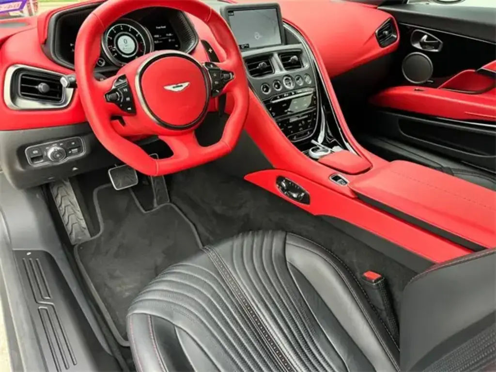 2022 DB11 V8 Coupe thumbnail vehicle image 2