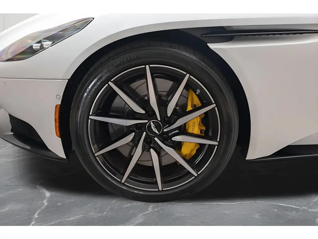 2023 DB11 V8 Coupe thumbnail vehicle image 3