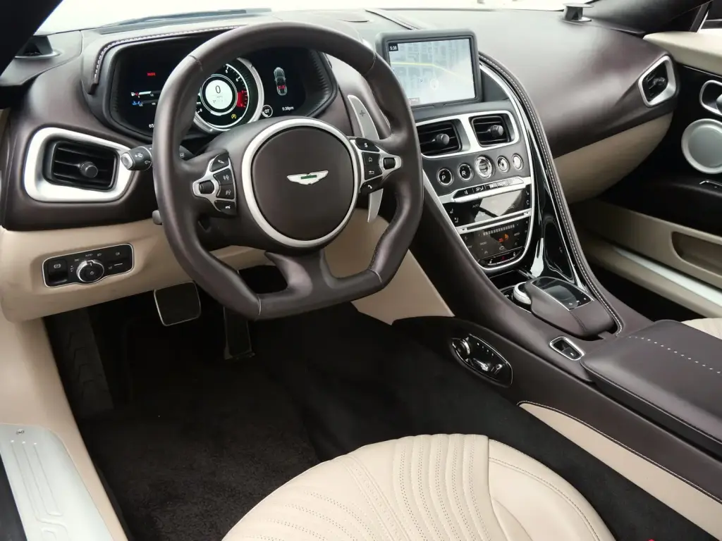 2023 DB11 V8 Coupe thumbnail vehicle image 2