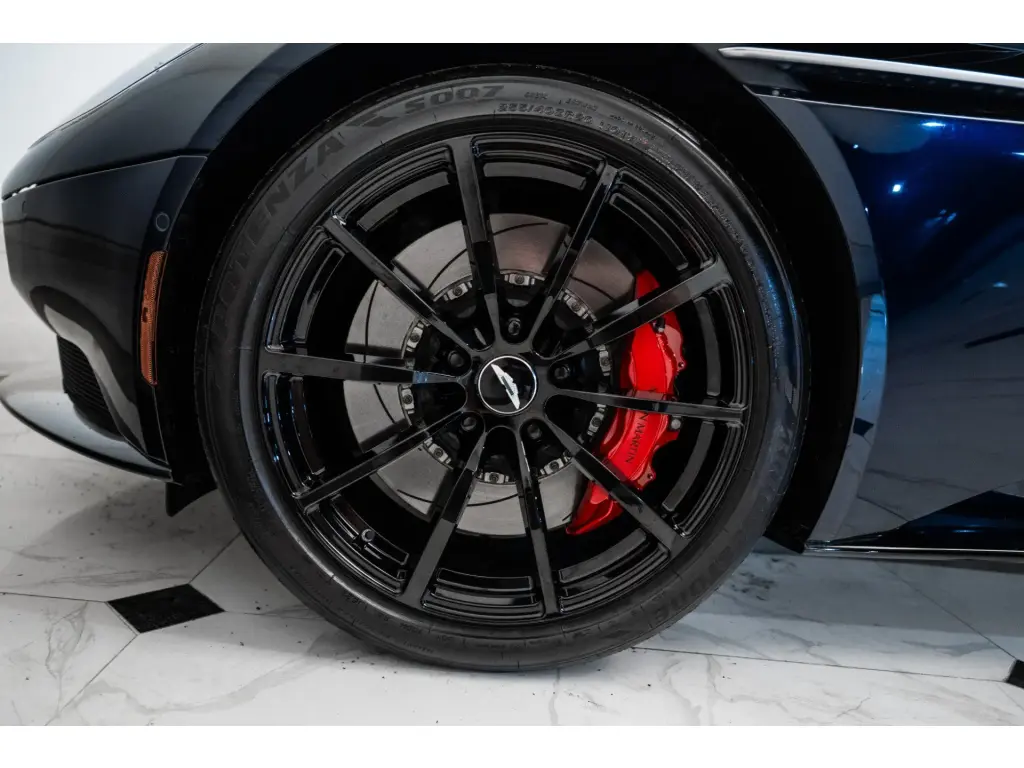 2023 DB11 V8 Coupe thumbnail vehicle image 3
